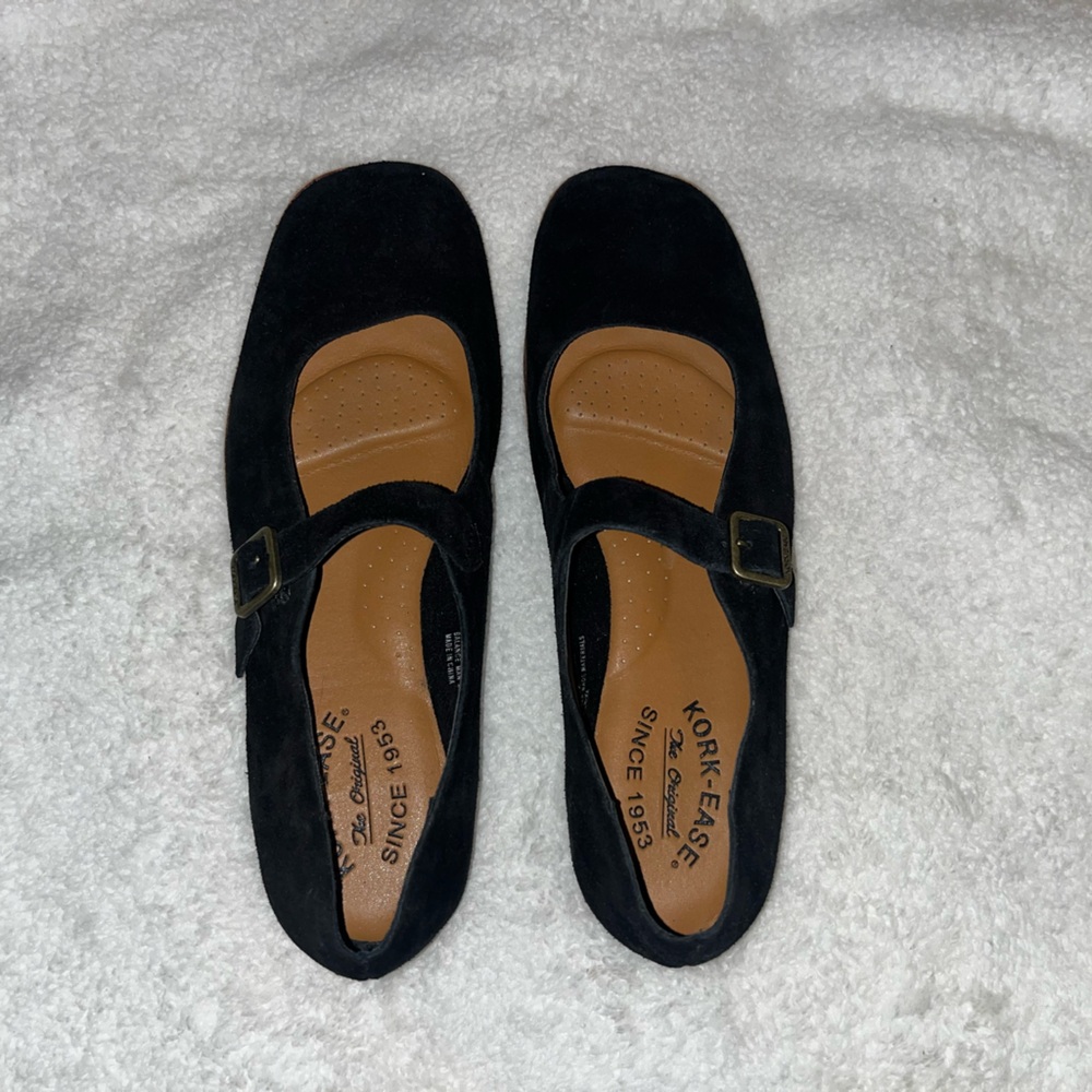 Kork Ease Black Suede Mary Jane flats size 7